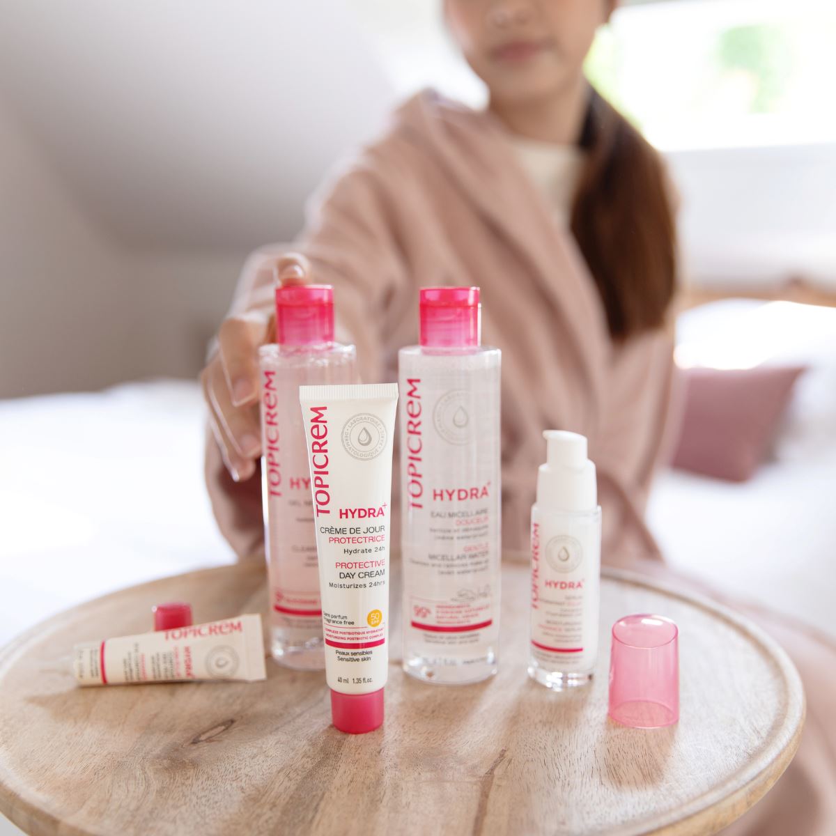 ტოპიკრემი - დამატენიანებელი მზისგან დამცავი სახის კრემი SPF50